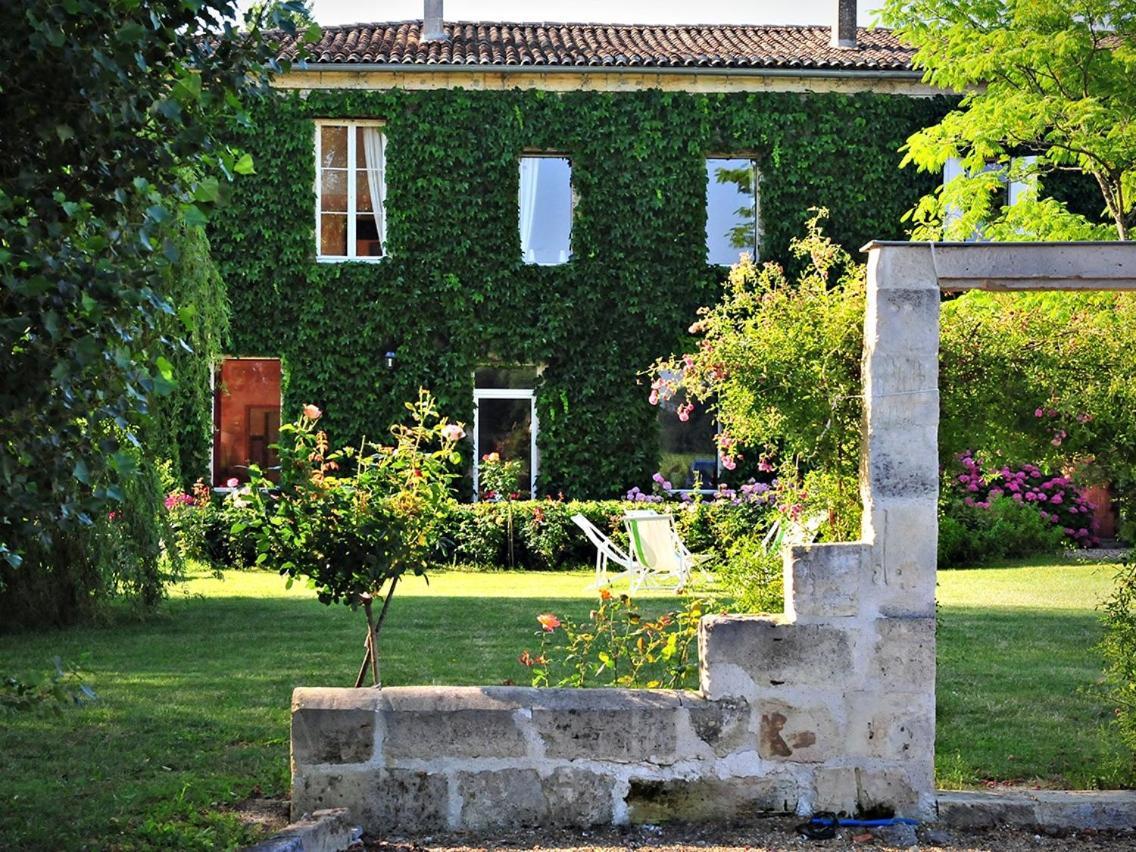 Petit Garros Hotell Fronsac  Exteriör bild