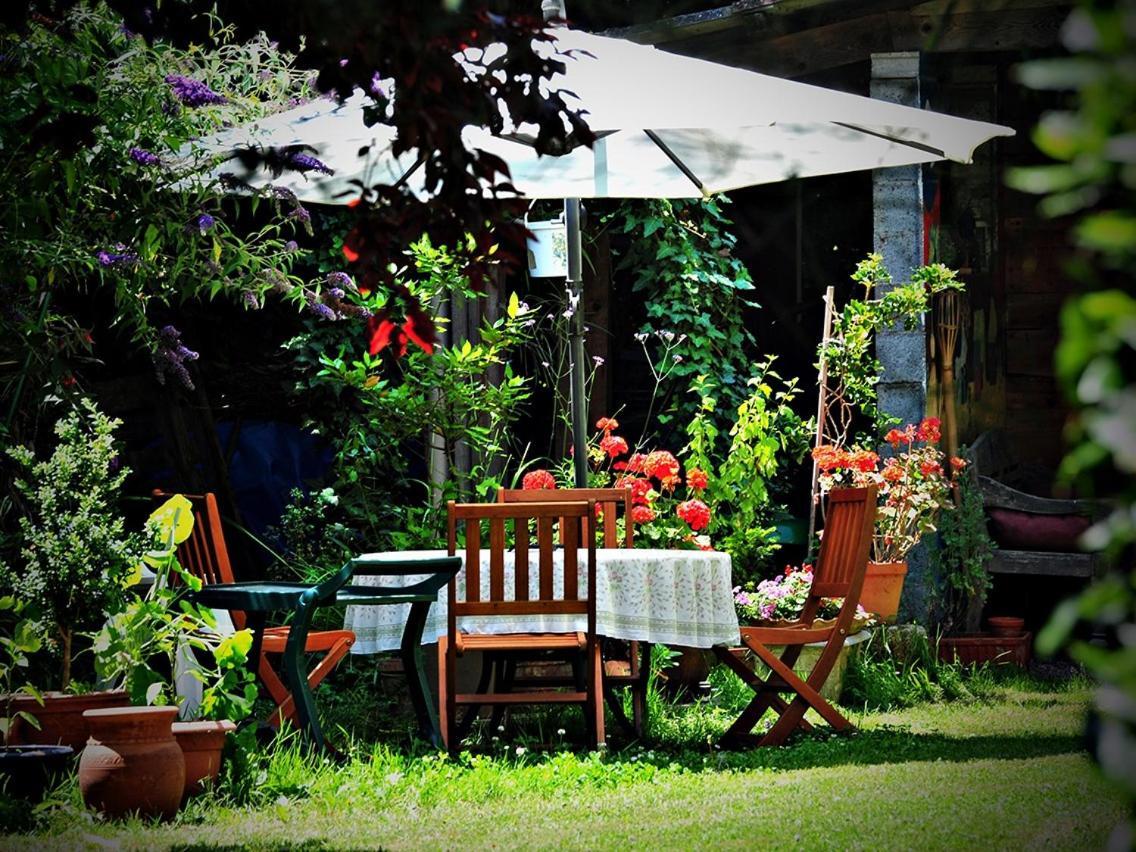 Petit Garros Hotell Fronsac  Exteriör bild